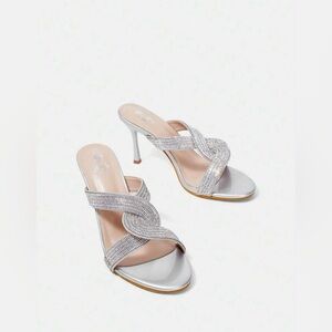 Fashionable Pointed Toe Rhinestone Decor Stiletto Heel
Women'S Sandals